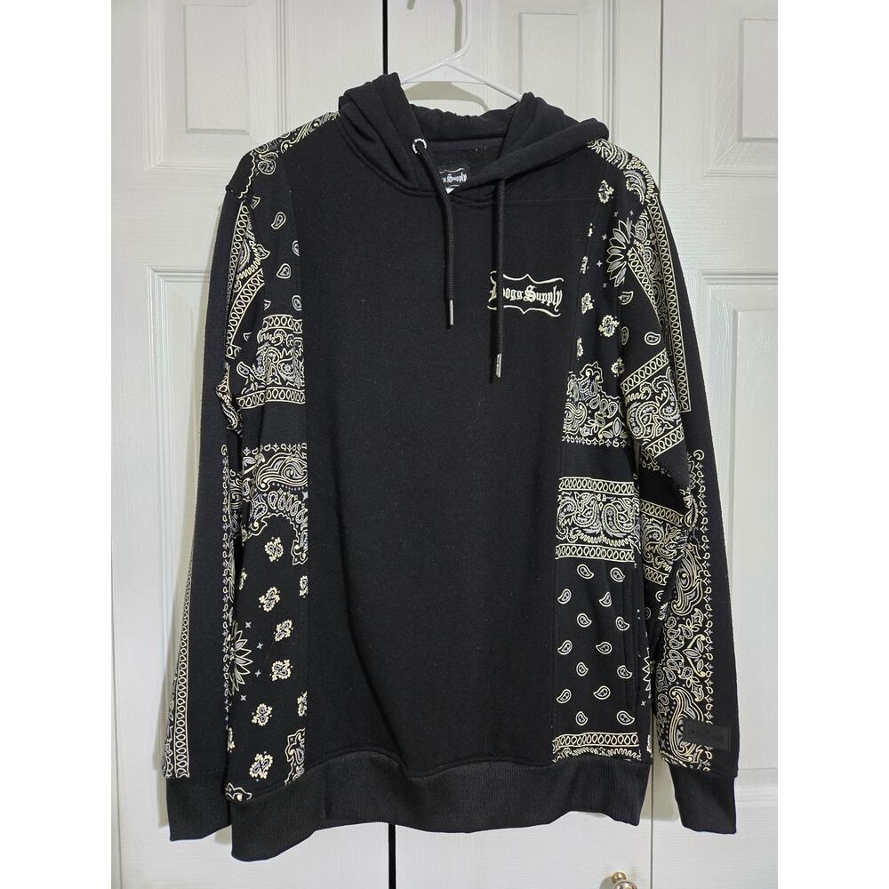Dogg supply by snoop dog small men's black handkerchief hooded sweater